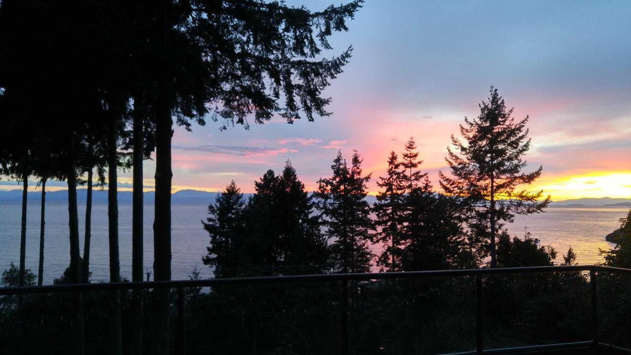 Sunshine Coast Treetop B&B Sechelt Eksteriør bilde